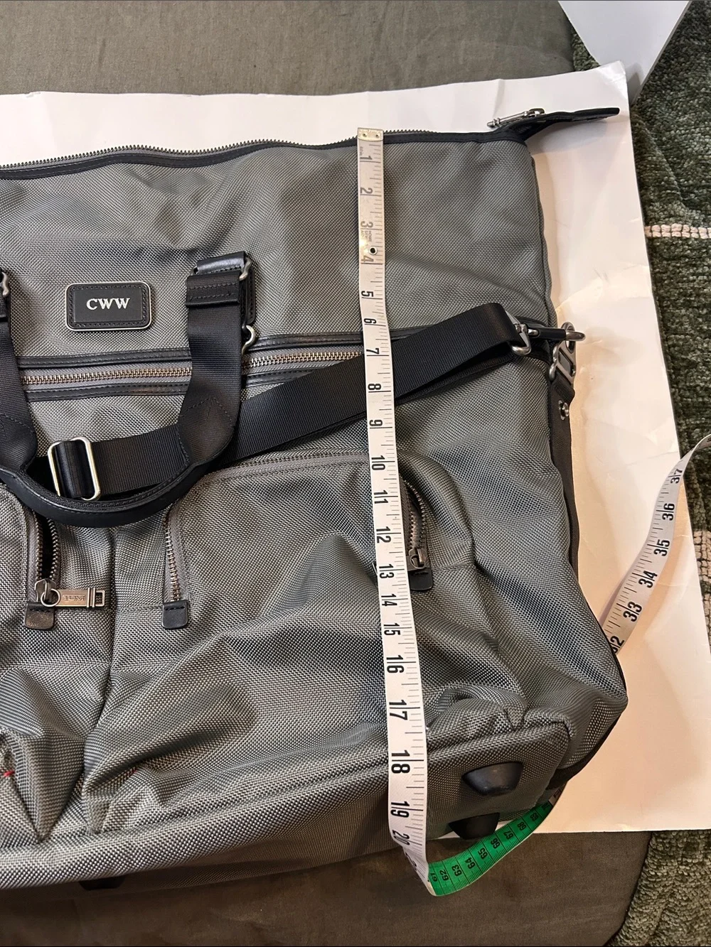 Gray Men’s Travel Duffel Bag with Dual Front Pockets